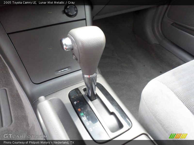 Lunar Mist Metallic / Gray 2005 Toyota Camry LE