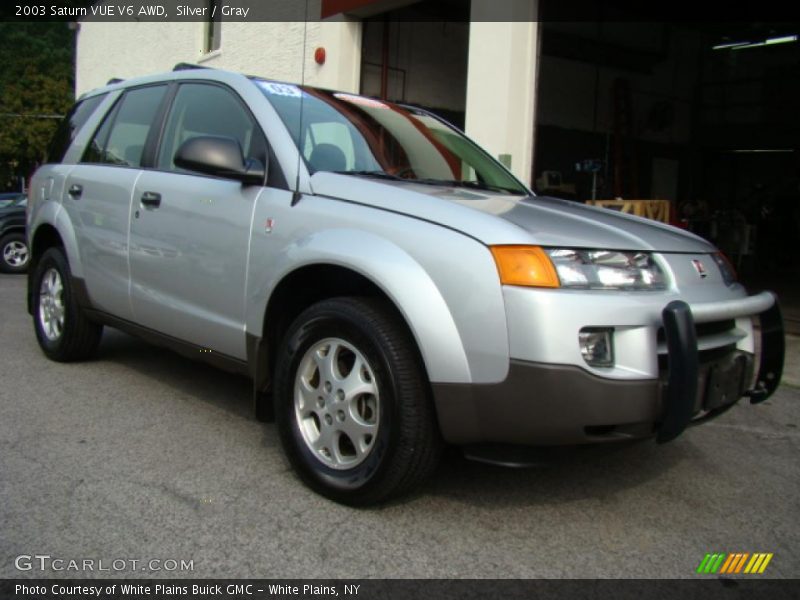 Silver / Gray 2003 Saturn VUE V6 AWD