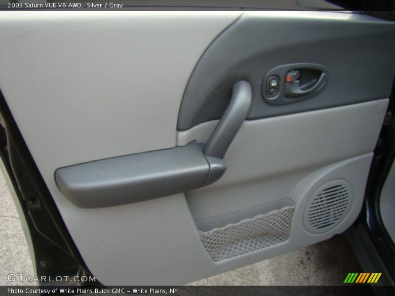 Silver / Gray 2003 Saturn VUE V6 AWD
