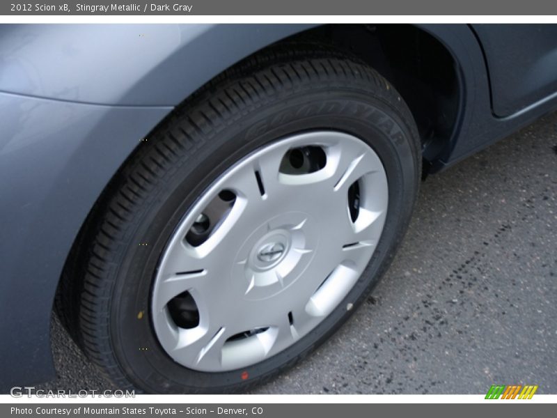 Stingray Metallic / Dark Gray 2012 Scion xB