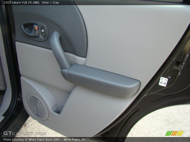 Silver / Gray 2003 Saturn VUE V6 AWD