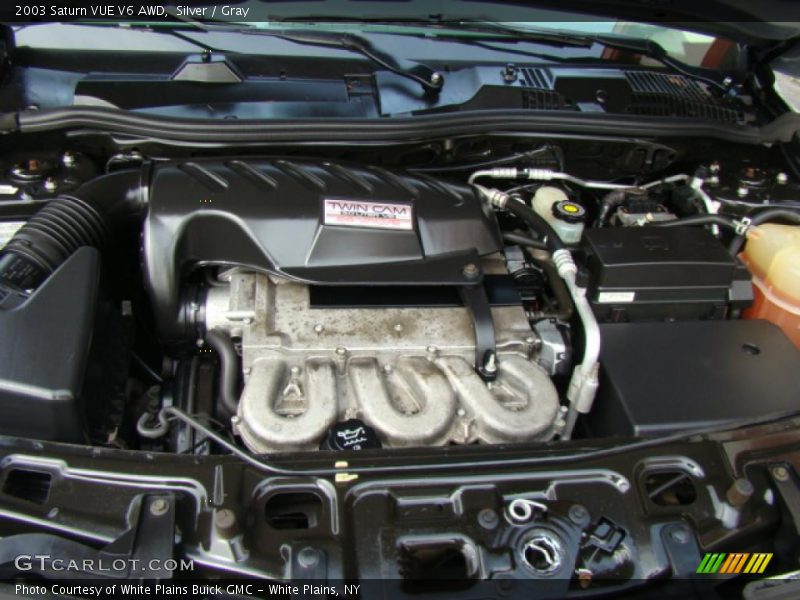 Silver / Gray 2003 Saturn VUE V6 AWD