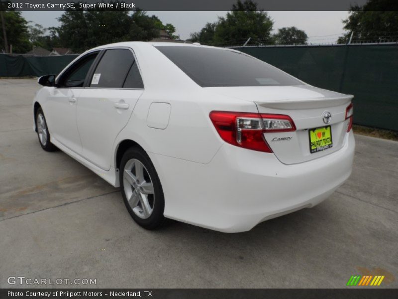 Super White / Black 2012 Toyota Camry SE