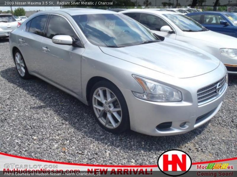 Radiant Silver Metallic / Charcoal 2009 Nissan Maxima 3.5 SV