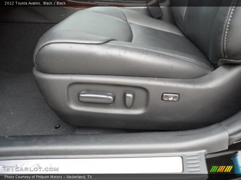 Black / Black 2012 Toyota Avalon