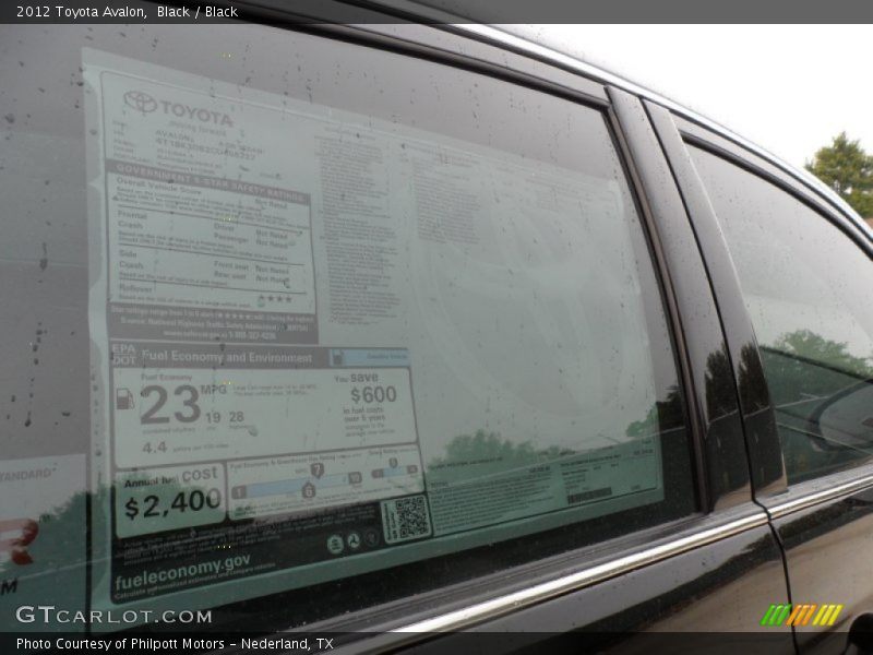 Black / Black 2012 Toyota Avalon