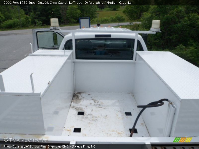 Oxford White / Medium Graphite 2001 Ford F750 Super Duty XL Crew Cab Utility Truck