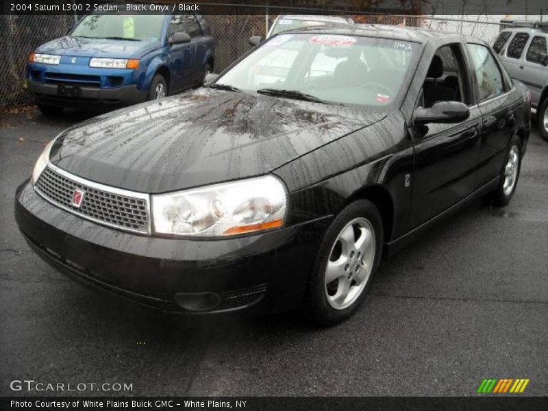 Black Onyx / Black 2004 Saturn L300 2 Sedan