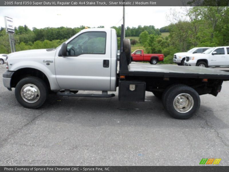  2005 F350 Super Duty XL Regular Cab 4x4 Stake Truck Silver Metallic