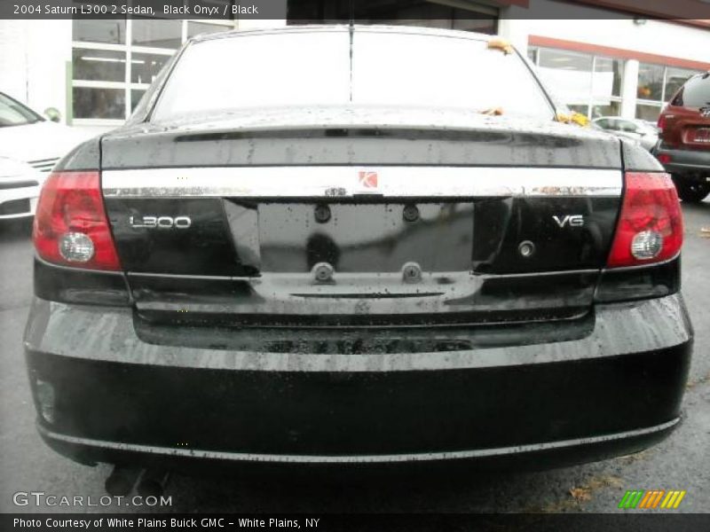 Black Onyx / Black 2004 Saturn L300 2 Sedan