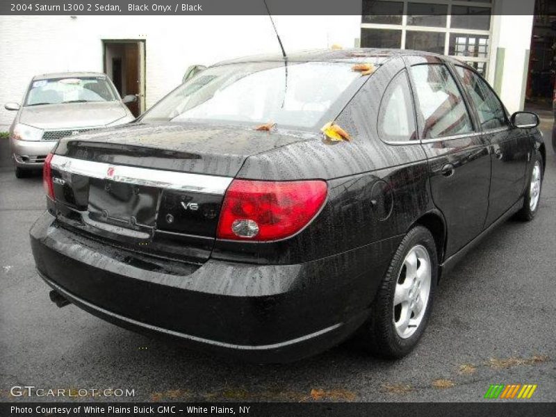 Black Onyx / Black 2004 Saturn L300 2 Sedan