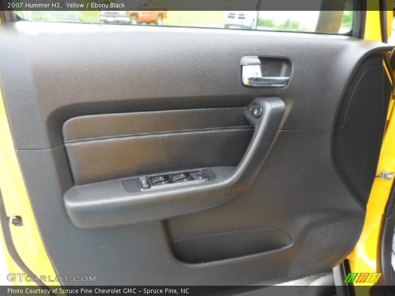 Yellow / Ebony Black 2007 Hummer H3