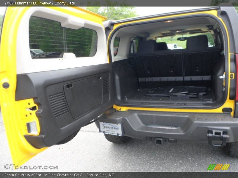 Yellow / Ebony Black 2007 Hummer H3