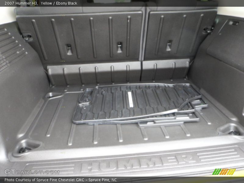Yellow / Ebony Black 2007 Hummer H3