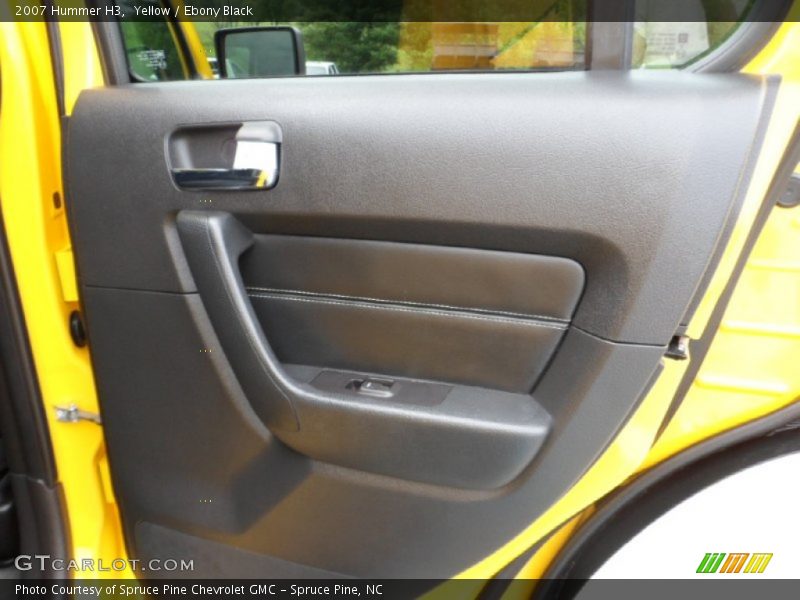 Yellow / Ebony Black 2007 Hummer H3