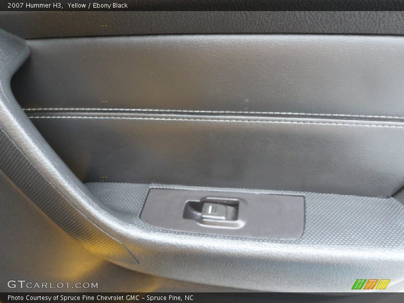 Yellow / Ebony Black 2007 Hummer H3