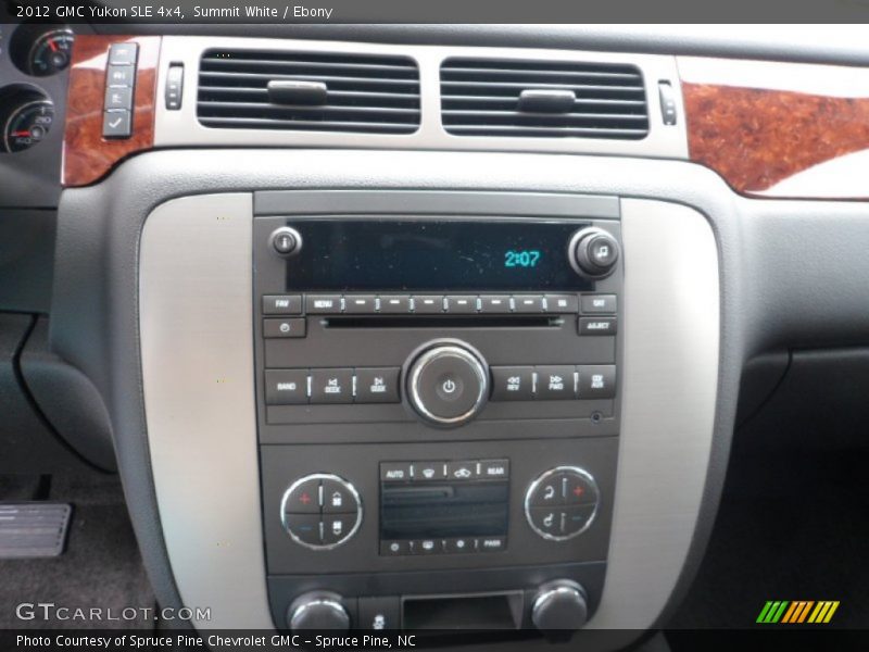 Controls of 2012 Yukon SLE 4x4