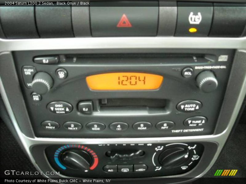 Black Onyx / Black 2004 Saturn L300 2 Sedan