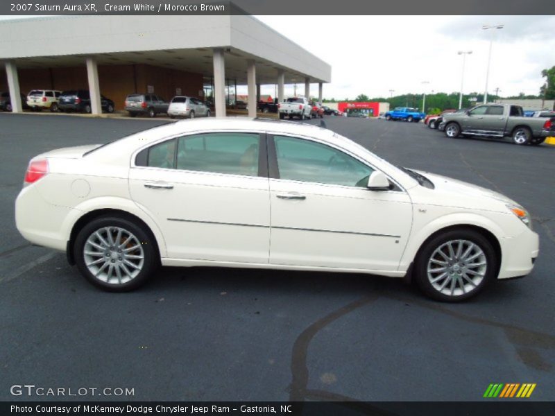 Cream White / Morocco Brown 2007 Saturn Aura XR