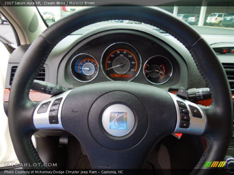 Cream White / Morocco Brown 2007 Saturn Aura XR