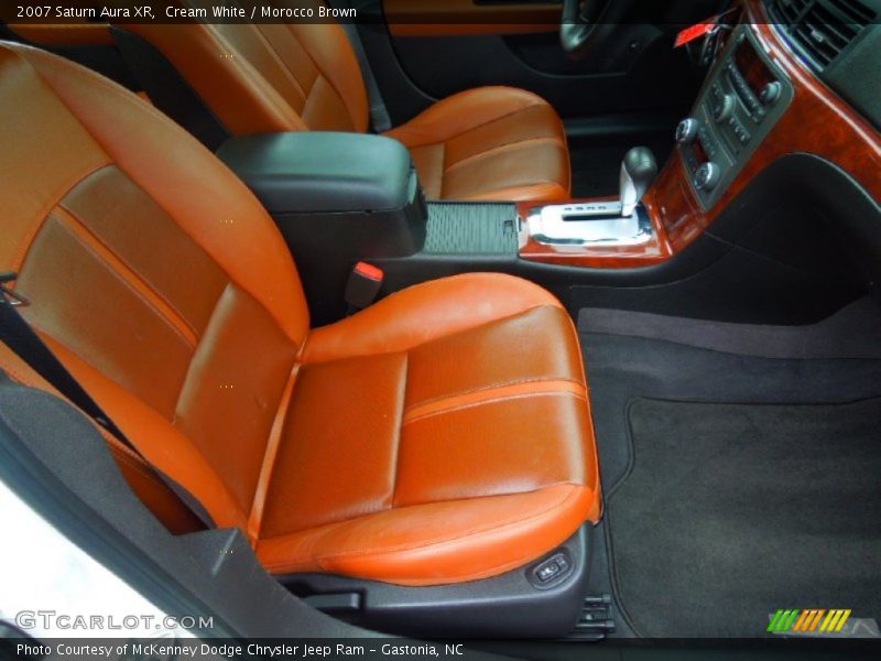 Cream White / Morocco Brown 2007 Saturn Aura XR