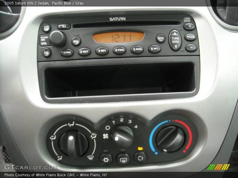 Pacific Blue / Gray 2005 Saturn ION 2 Sedan