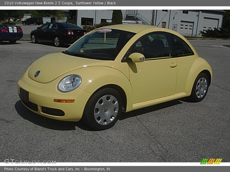 Sunflower Yellow / Black 2010 Volkswagen New Beetle 2.5 Coupe