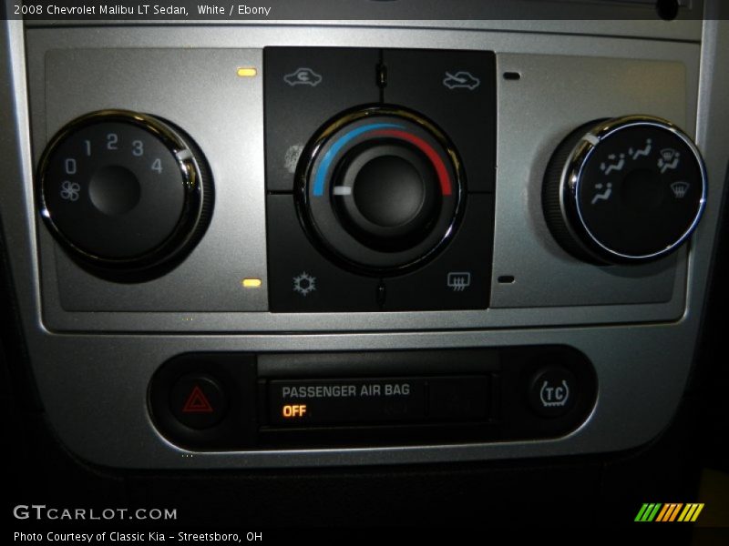 White / Ebony 2008 Chevrolet Malibu LT Sedan