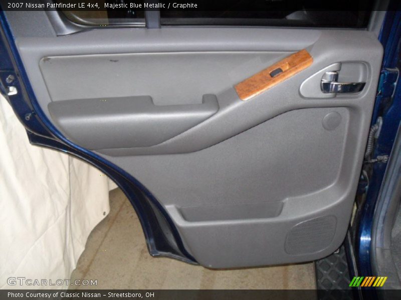 Majestic Blue Metallic / Graphite 2007 Nissan Pathfinder LE 4x4