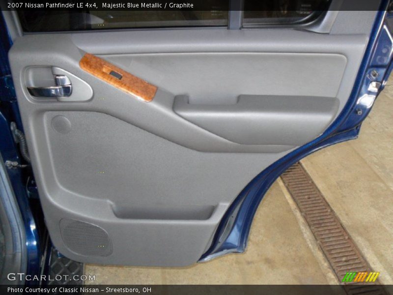 Majestic Blue Metallic / Graphite 2007 Nissan Pathfinder LE 4x4