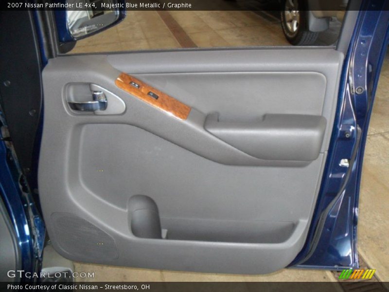 Majestic Blue Metallic / Graphite 2007 Nissan Pathfinder LE 4x4