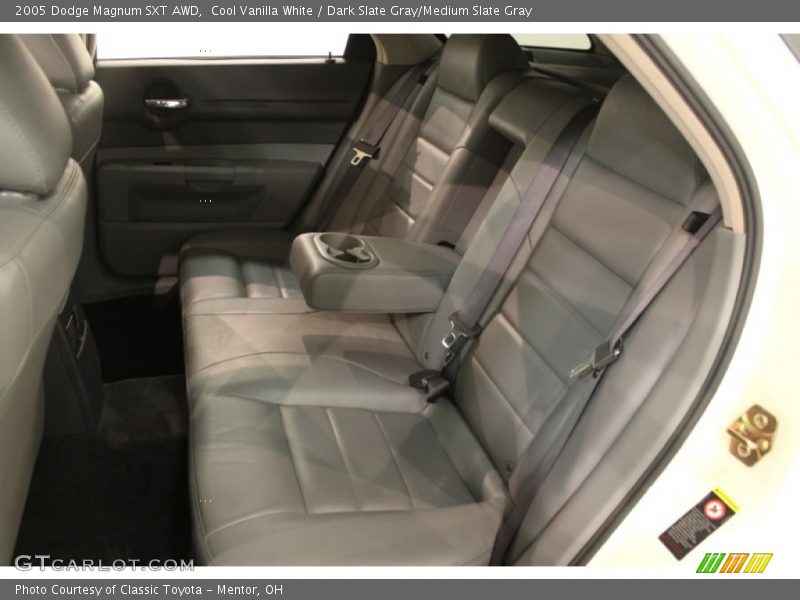  2005 Magnum SXT AWD Dark Slate Gray/Medium Slate Gray Interior