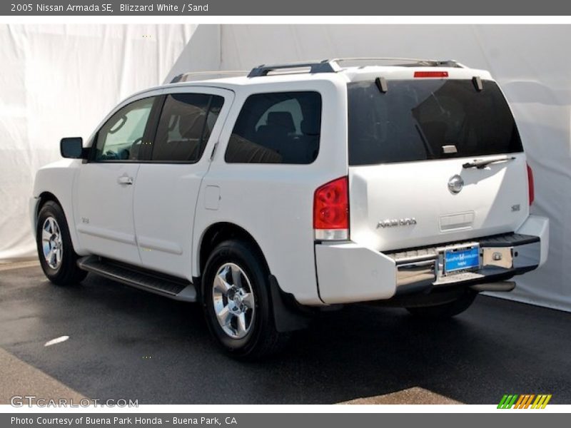 Blizzard White / Sand 2005 Nissan Armada SE