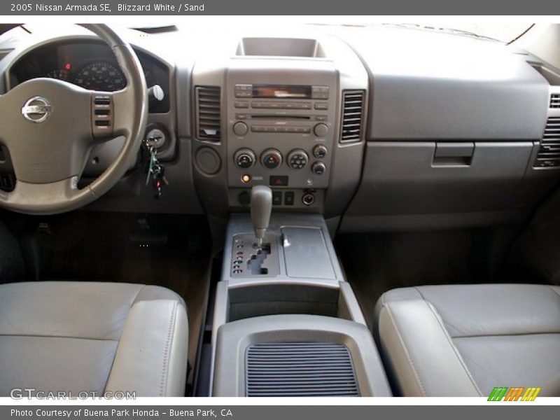 Blizzard White / Sand 2005 Nissan Armada SE