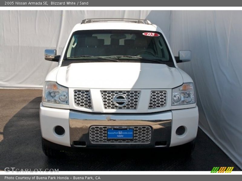 Blizzard White / Sand 2005 Nissan Armada SE