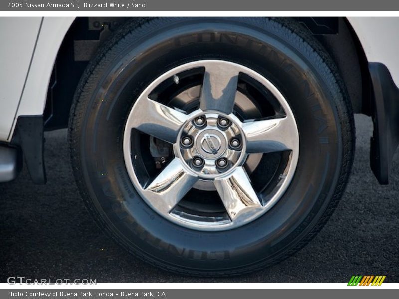 Blizzard White / Sand 2005 Nissan Armada SE