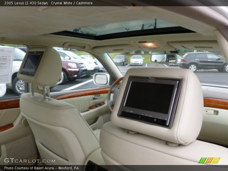 Crystal White / Cashmere 2005 Lexus LS 430 Sedan