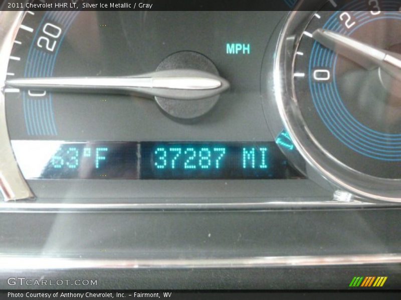 Silver Ice Metallic / Gray 2011 Chevrolet HHR LT