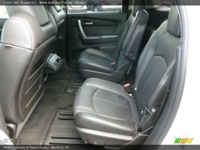 White Diamond Tricoat / Ebony 2009 GMC Acadia SLT