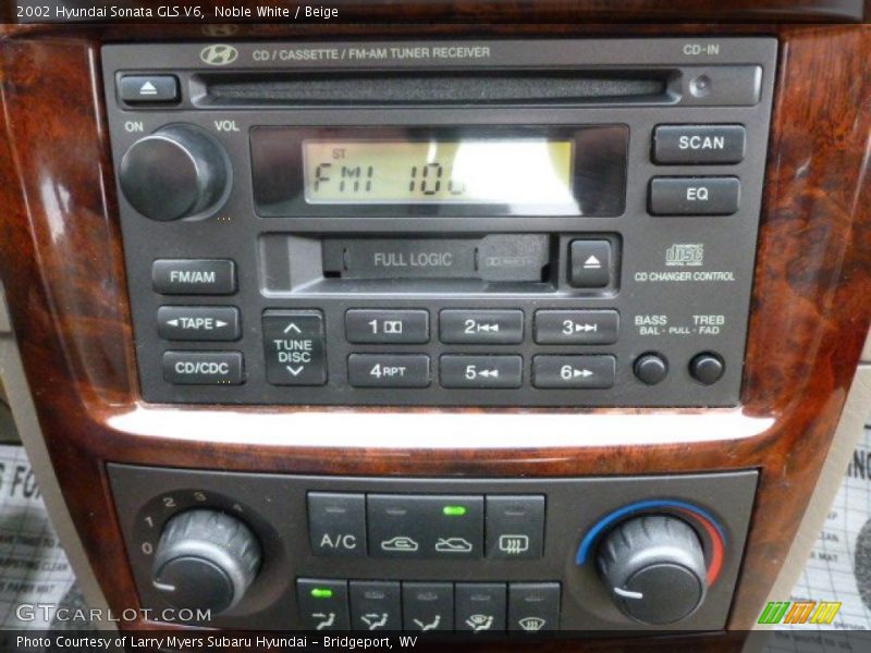Noble White / Beige 2002 Hyundai Sonata GLS V6