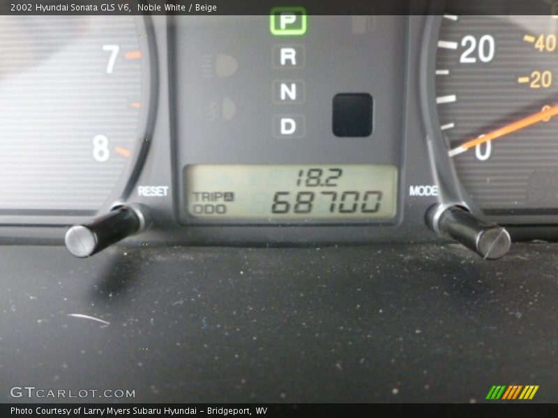 Noble White / Beige 2002 Hyundai Sonata GLS V6