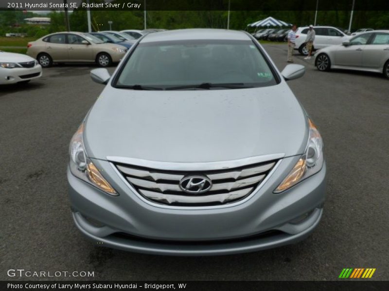 Radiant Silver / Gray 2011 Hyundai Sonata SE