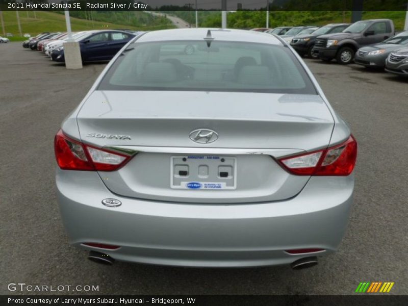 Radiant Silver / Gray 2011 Hyundai Sonata SE