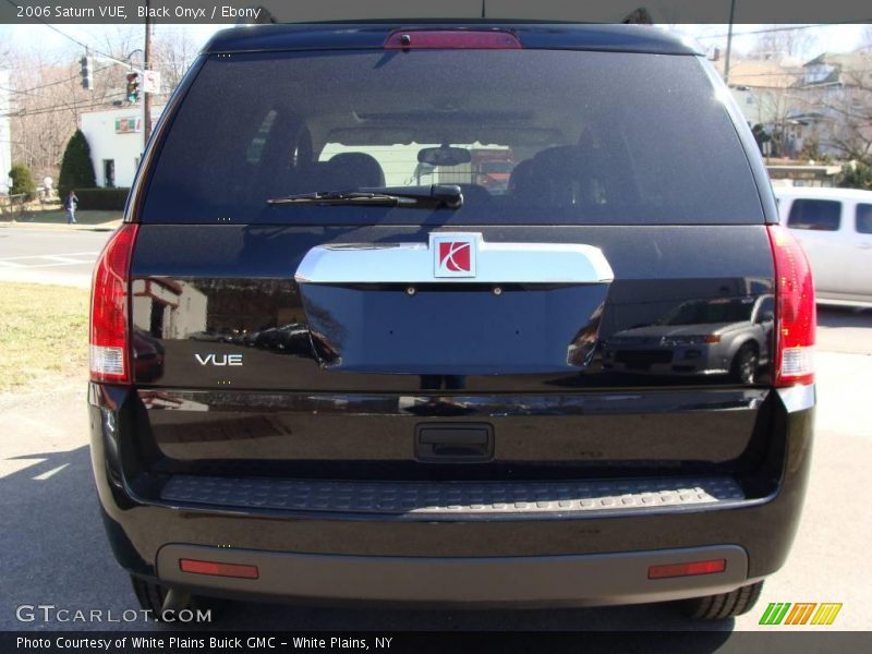 Black Onyx / Ebony 2006 Saturn VUE