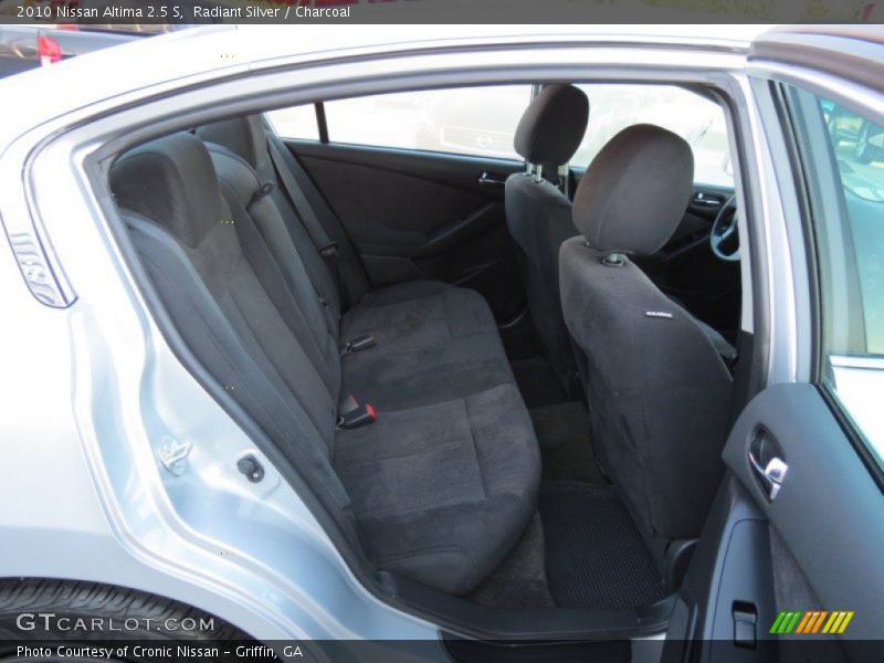 Radiant Silver / Charcoal 2010 Nissan Altima 2.5 S