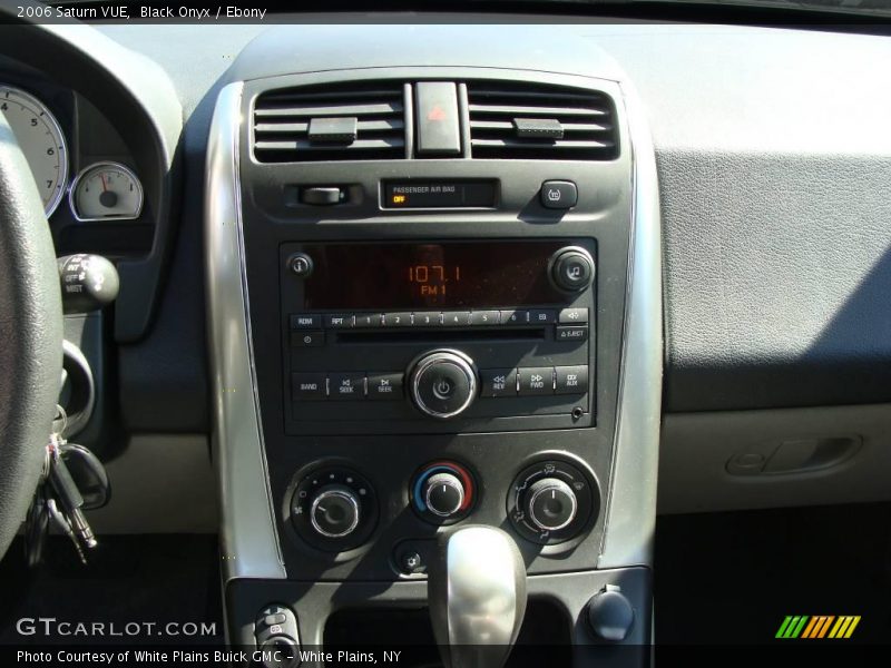 Black Onyx / Ebony 2006 Saturn VUE