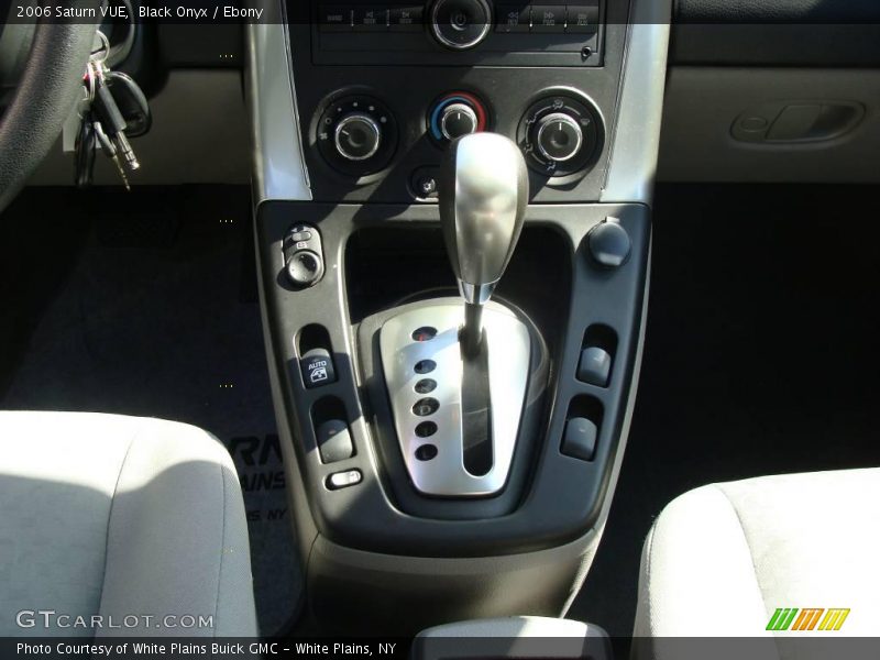 Black Onyx / Ebony 2006 Saturn VUE