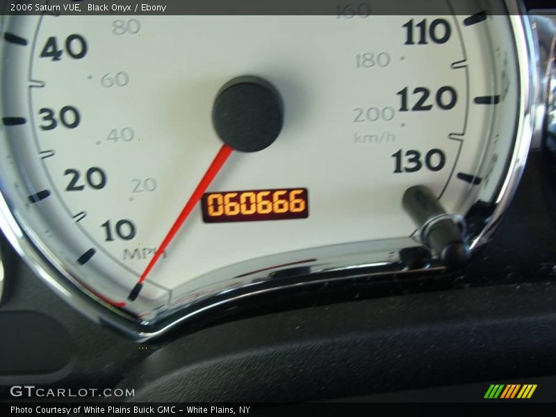 Black Onyx / Ebony 2006 Saturn VUE