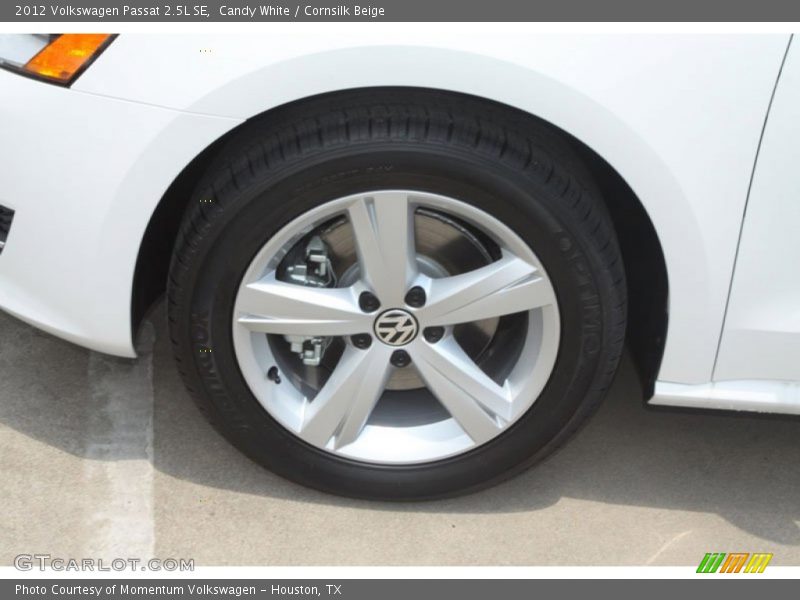 Candy White / Cornsilk Beige 2012 Volkswagen Passat 2.5L SE