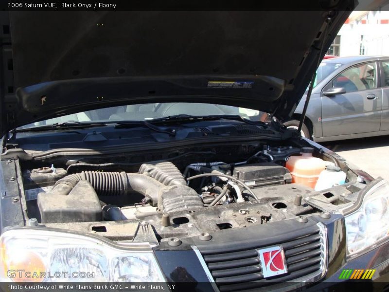 Black Onyx / Ebony 2006 Saturn VUE